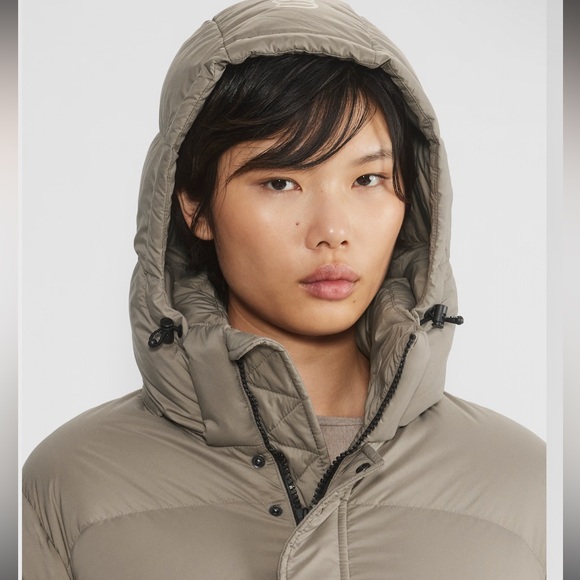The Super Puff₂O™ Shorty - Rainstop™ Waterproof - Picture 3 of 13